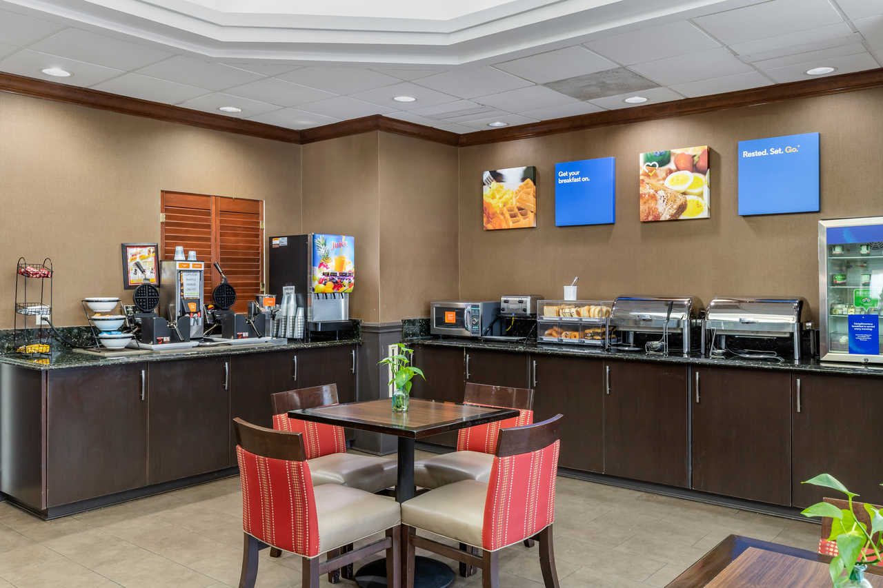 Comfort Inn Blythewood - Breakfast Area