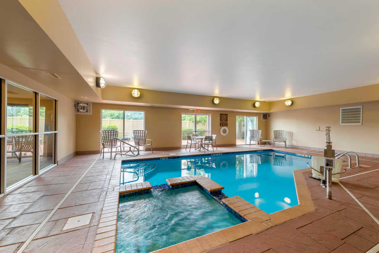 Comfort Inn Huntsville Alabama - Indoor Pool-2