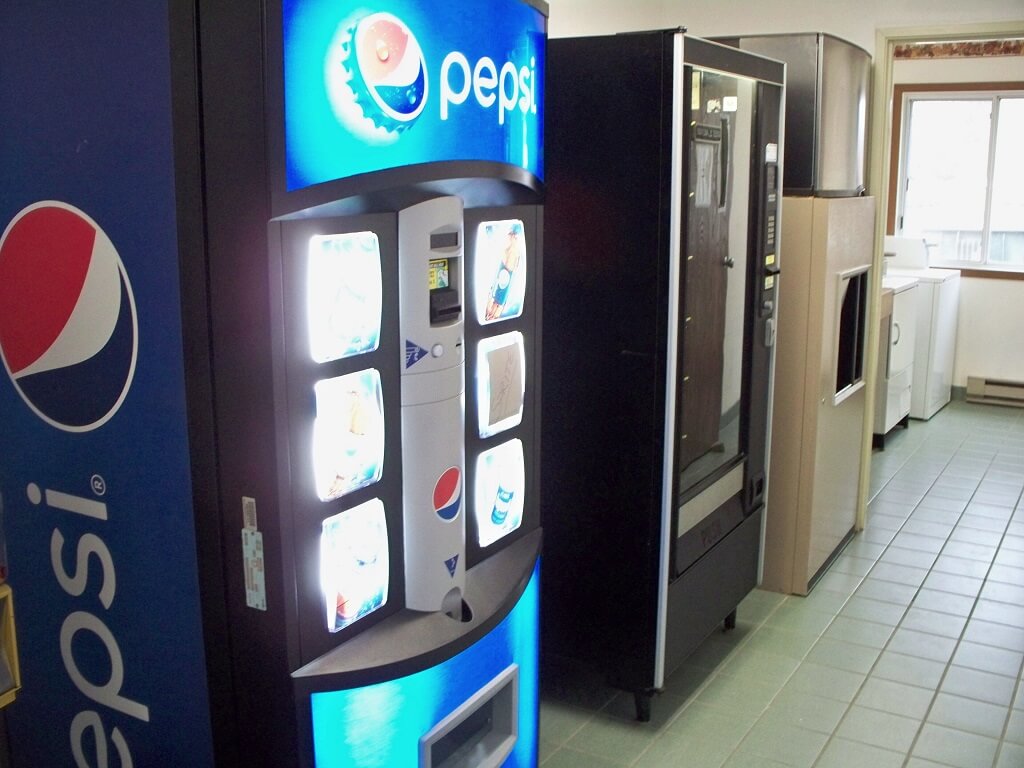 Country Inn Deerwood - Vending Area