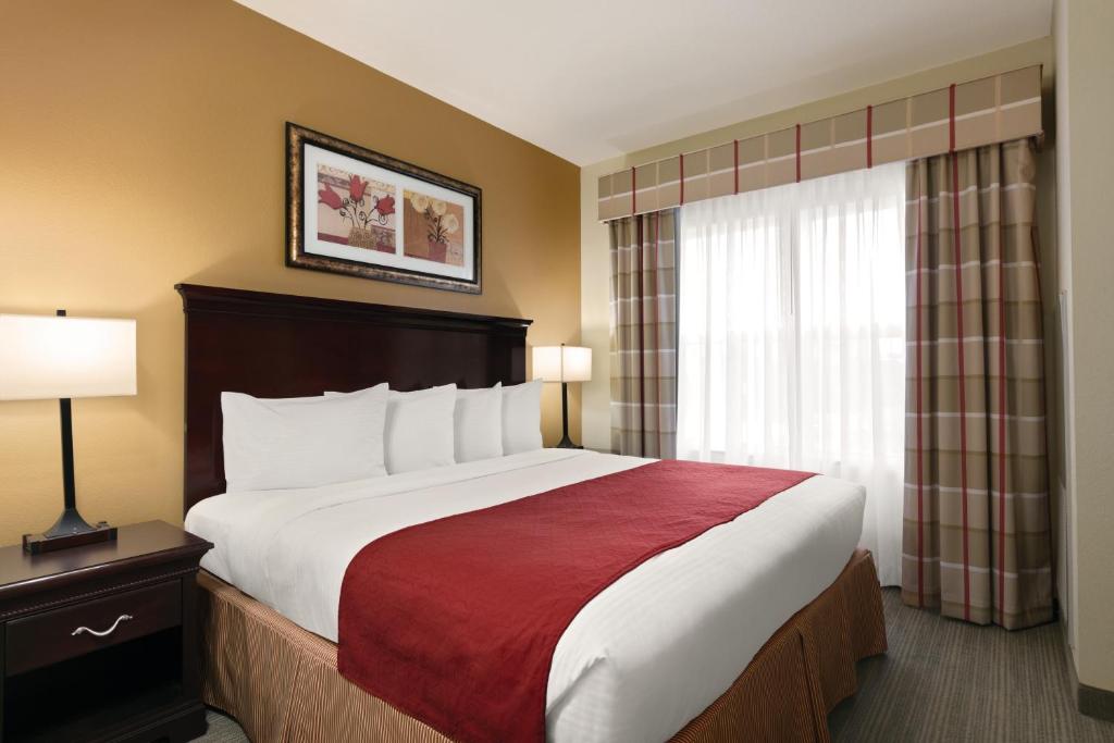 Country Inn & Suites by Radisson, Tampa Airport North - Single Bed Room-5