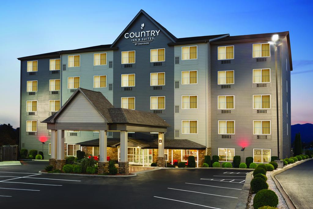 Country Inn & Suites Wytheville - Exterior-1