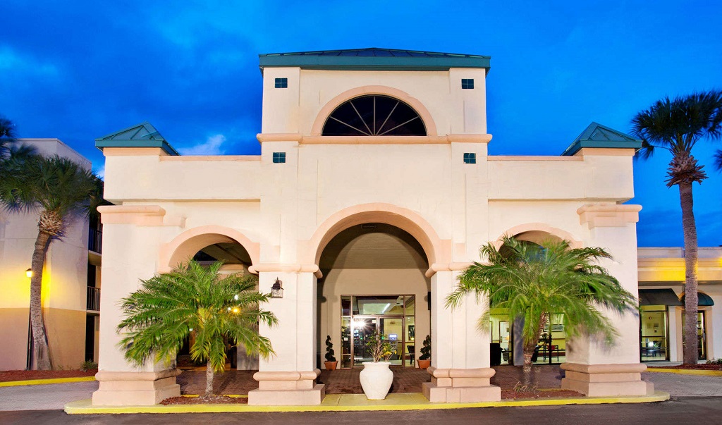 Days Inn and Suites Orlando Airport - Exterior2
