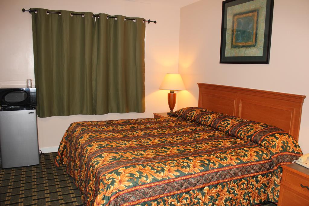 Driftwood Inn - Single Bed Room-2