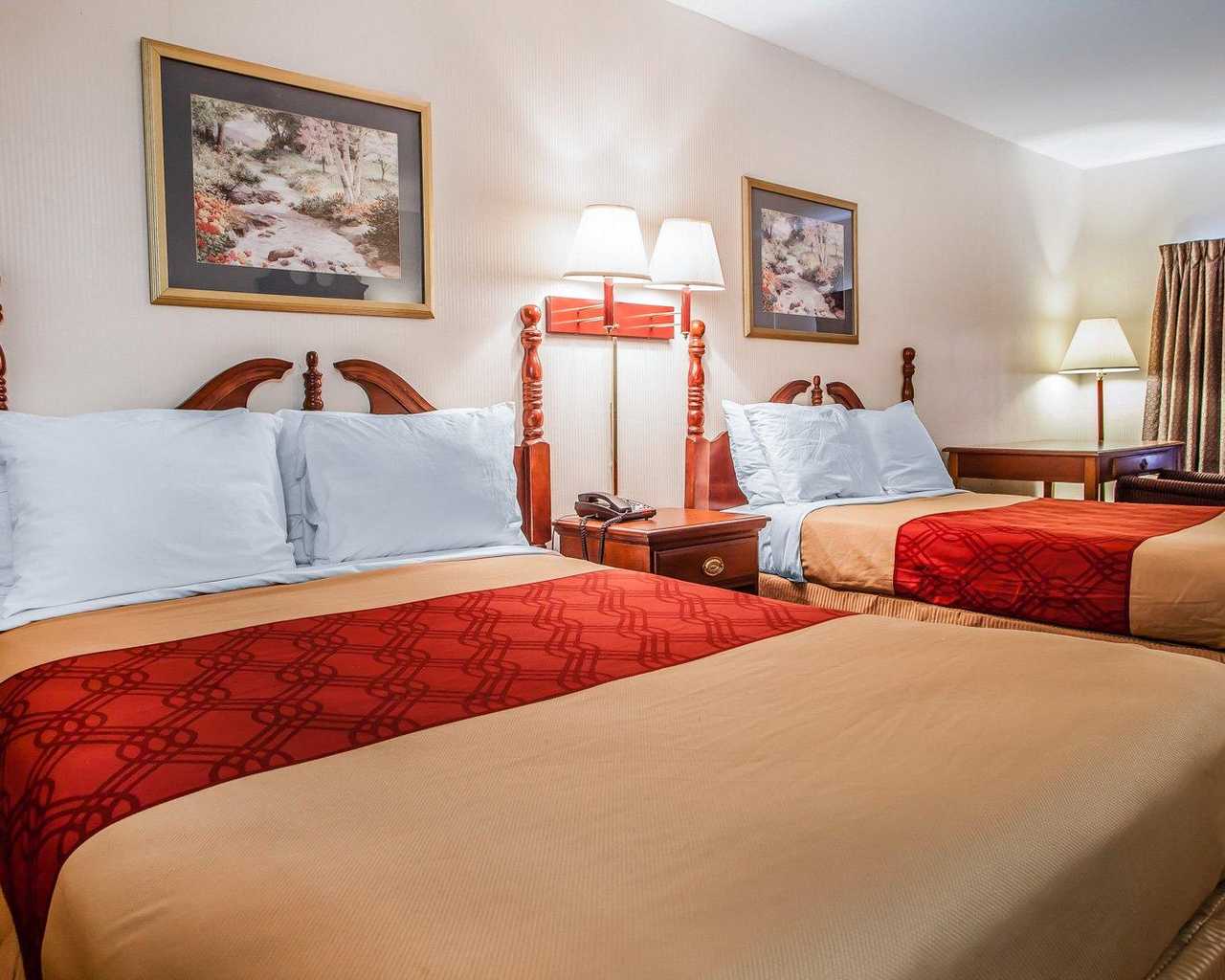 Econo Lodge Douglassville - Double Beds-3