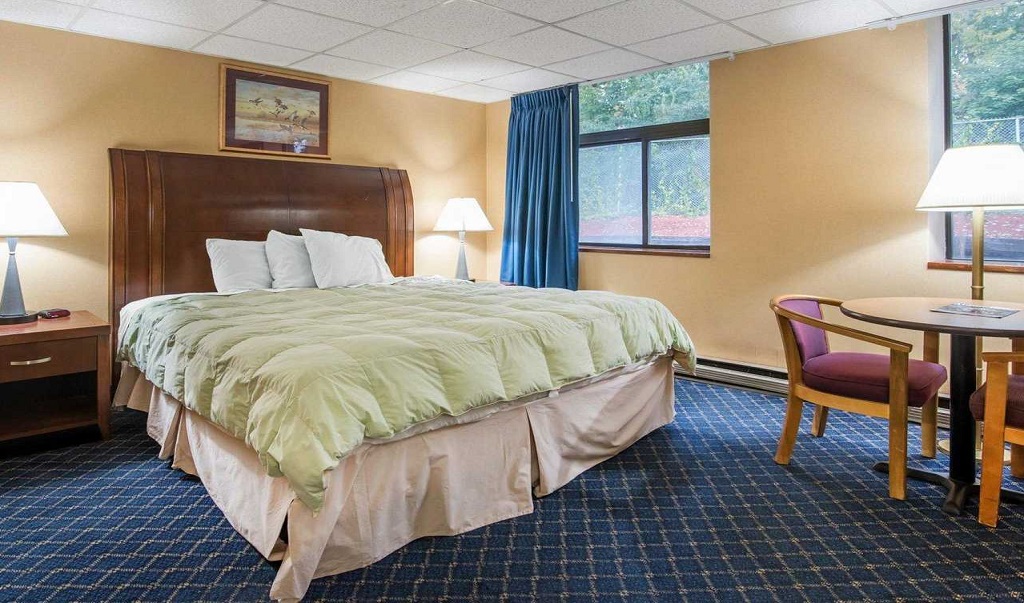 Econo Lodge Manchester - Single Bed Room-2
