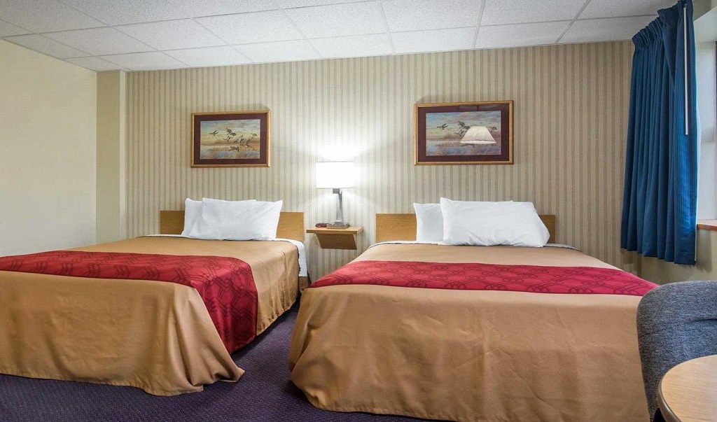Econo Lodge Manchester - Double Beds Room-2