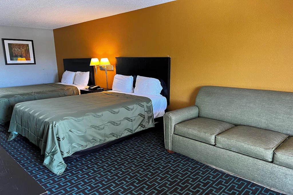 Express Inn and Suites Trion - Double Beds Room-5