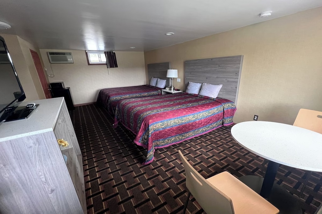 FairBridge Inn Express - Double Beds Room-2