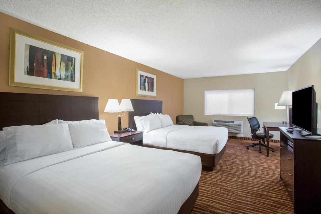 First Choice Inns at the Swell - Double Bedroom-2