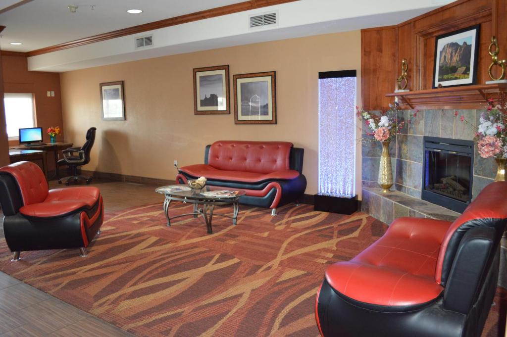 First Choice Inns at the Swell - Lobby Area-3