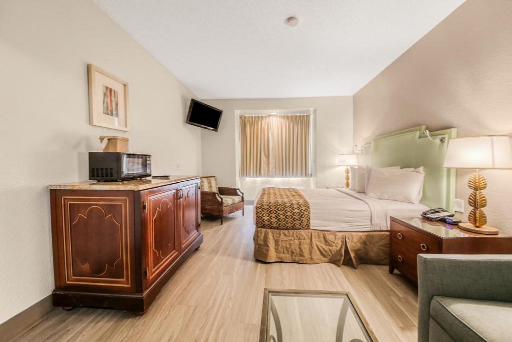 Baymont I-Drive Orlando Hotel - Single Bedroom-1