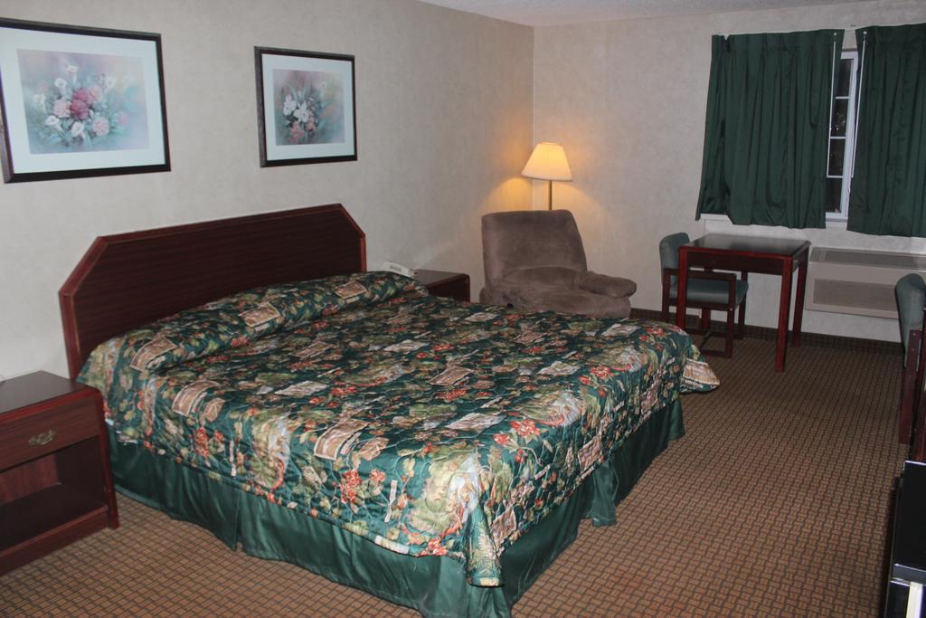 Garden City Inn - Single Bed