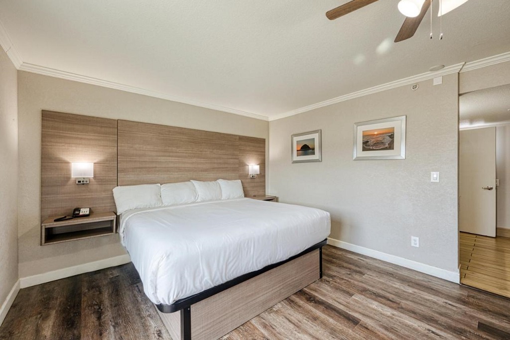 Harbor House Inn - Single Bedroom-2