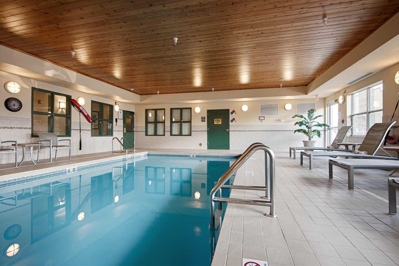 Heritage Hotel and Suites - Indoor Pool-1