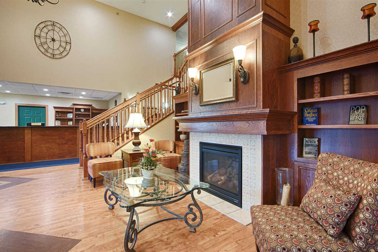 Heritage Hotel and Suites - Lobby Area-3
