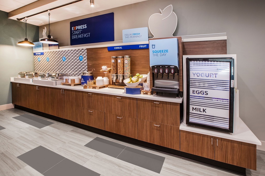 Holiday Inn Express South Davenport - Breakfast Area-1