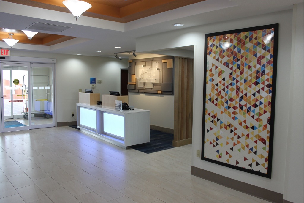 Holiday Inn Express South Davenport - Lobby Aare-2