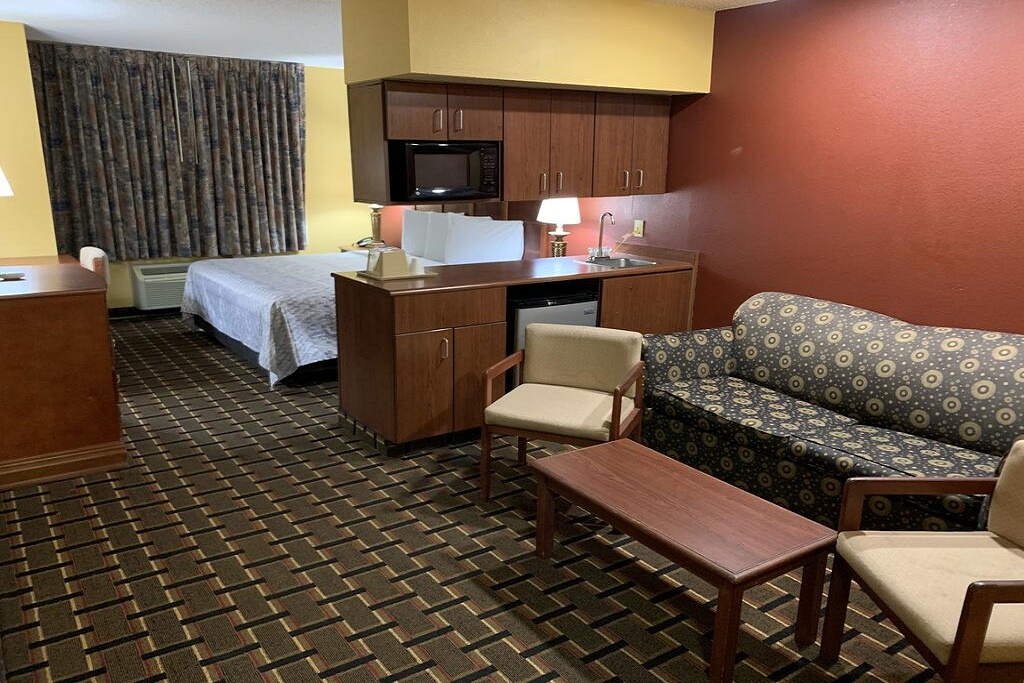 HomeTown Inn & Suites - Single Bed Room-2