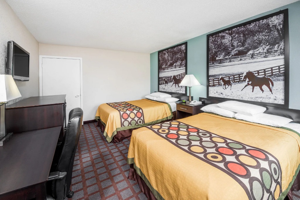 Hotel 7 Inn Paducah - Double Beds Room-1