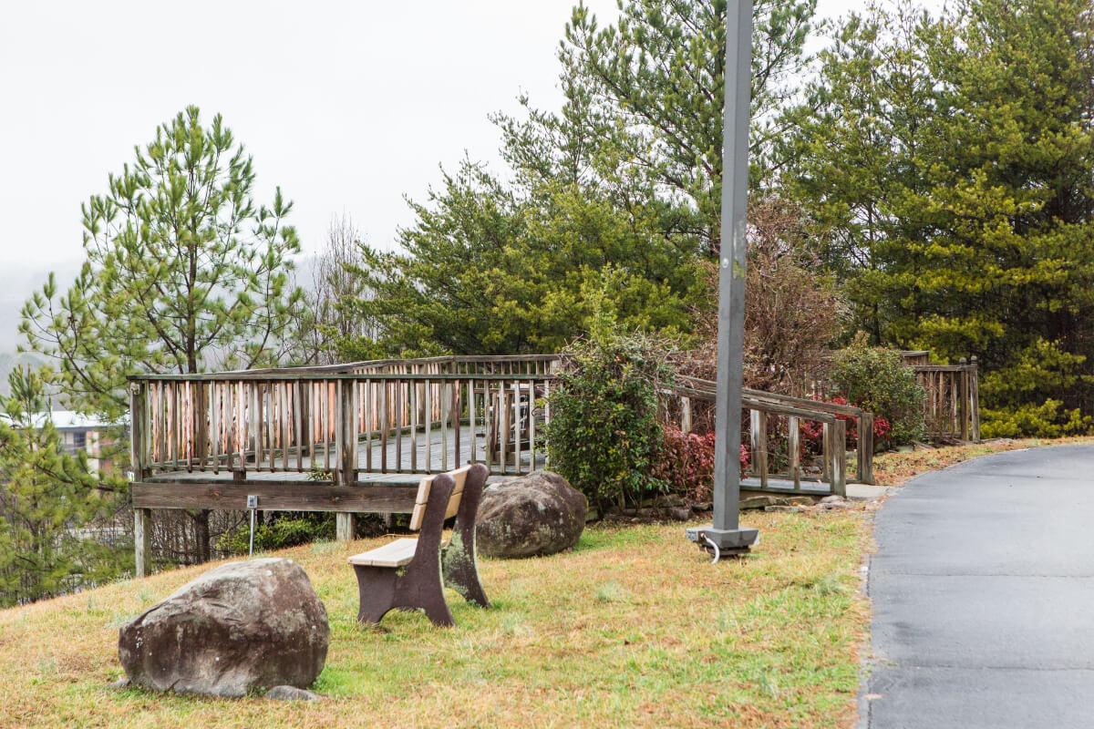 Hotel Pigeon Forge - Hotel Exterior-2