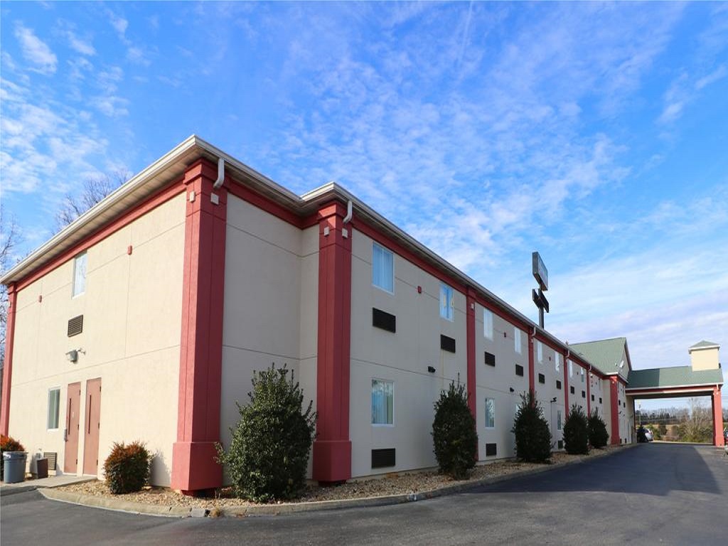 Jefferson-Inn-Dandridge-Exterior-2