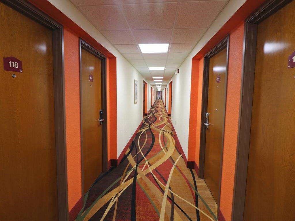 Jefferson-Inn-Dandridge-Lobby-Area-2