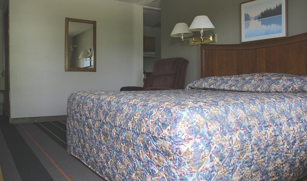 Lake Erie Lodge - Single Bed