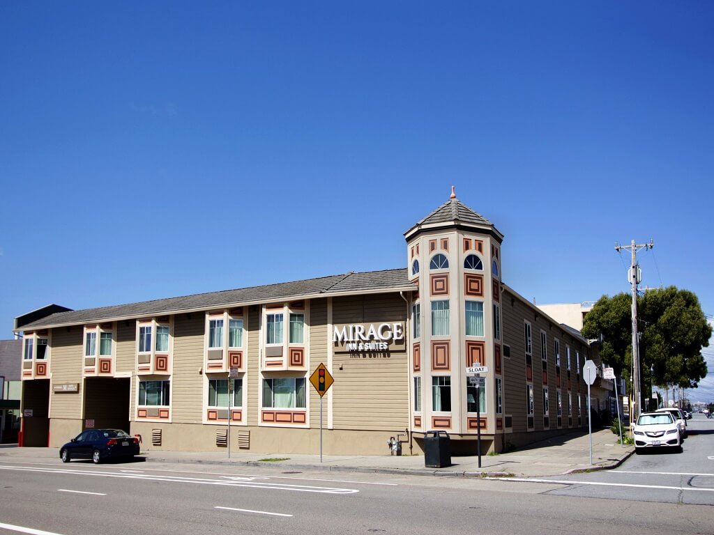 Mirage Inn & Suites - Exterior-1