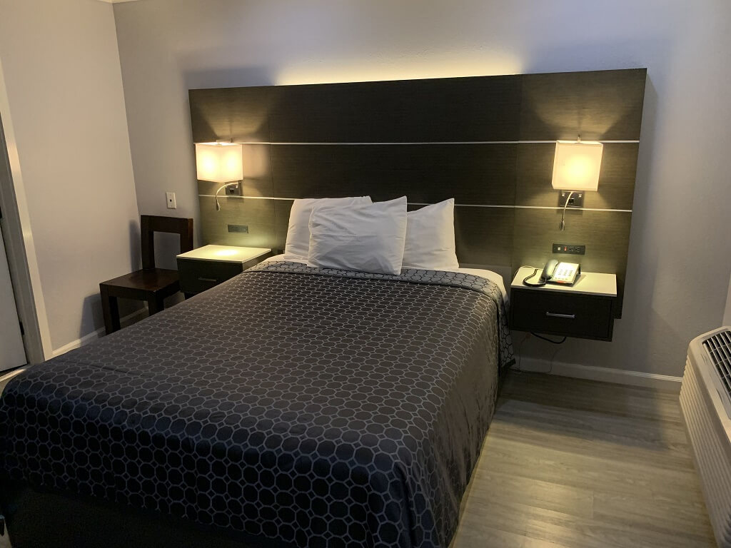 Mirage Inn & Suites - Single Bed Room-3