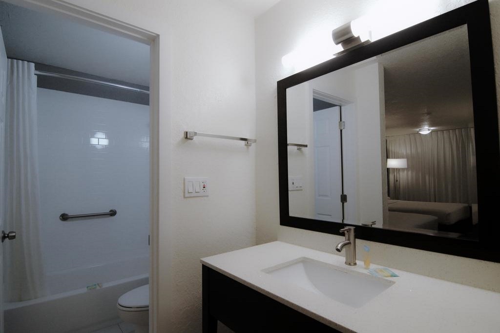 Hotel Monreale Express I-Drive - Room Bathroom-2