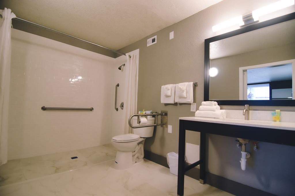 Hotel Monreale Express I-Drive - Room Bathroom-1