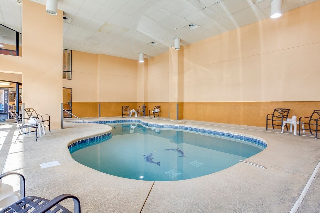 Mountain Vista Inn & Suites - Indoor Pool-2