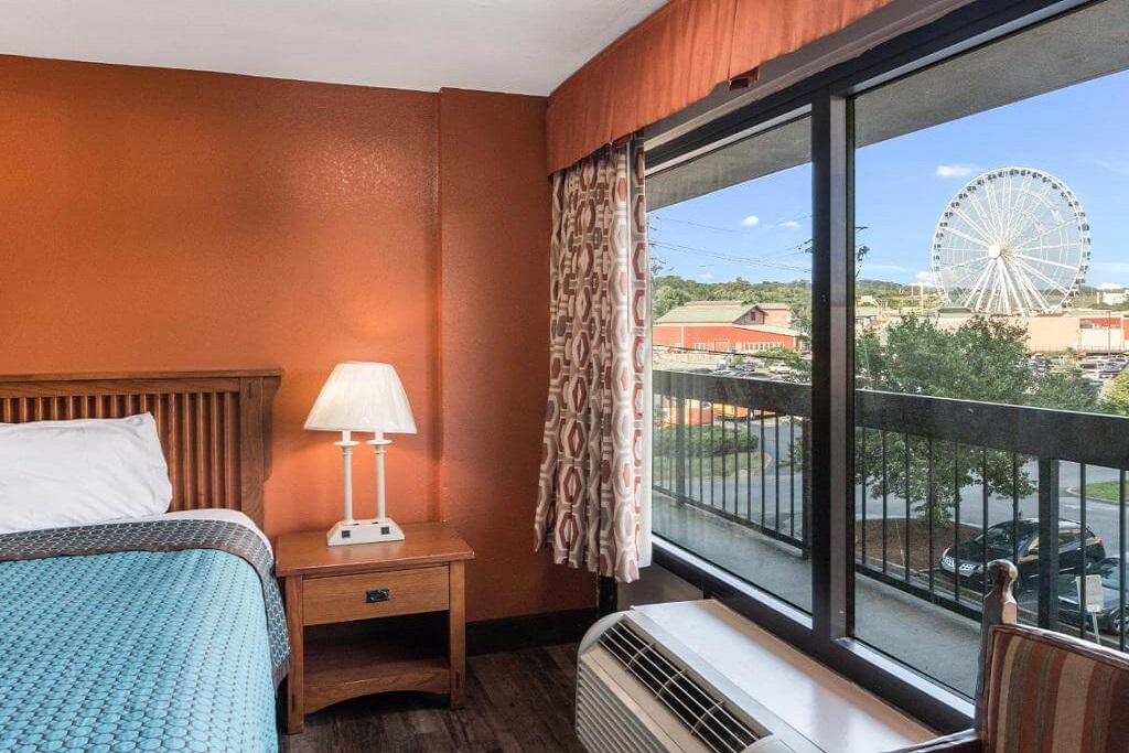 Mountain Vista Inn & Suites - Single Bed Room-3