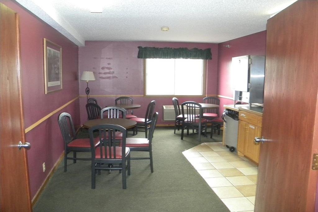 Nisswa Inn and Suites - Breakfast Area-1