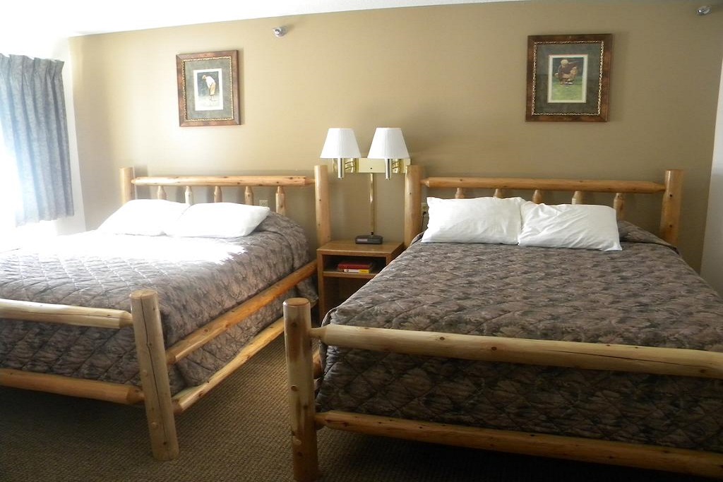 Nisswa Inn and Suites - Double Beds Room-2