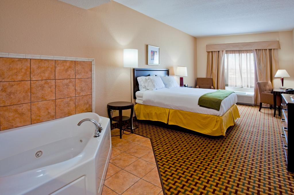 Holiday Inn Express Orlando-Ocoee East - Single Bed with Tab