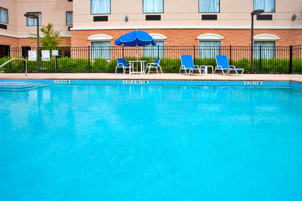 Holiday Inn Express Orlando-Ocoee East - Pool-1