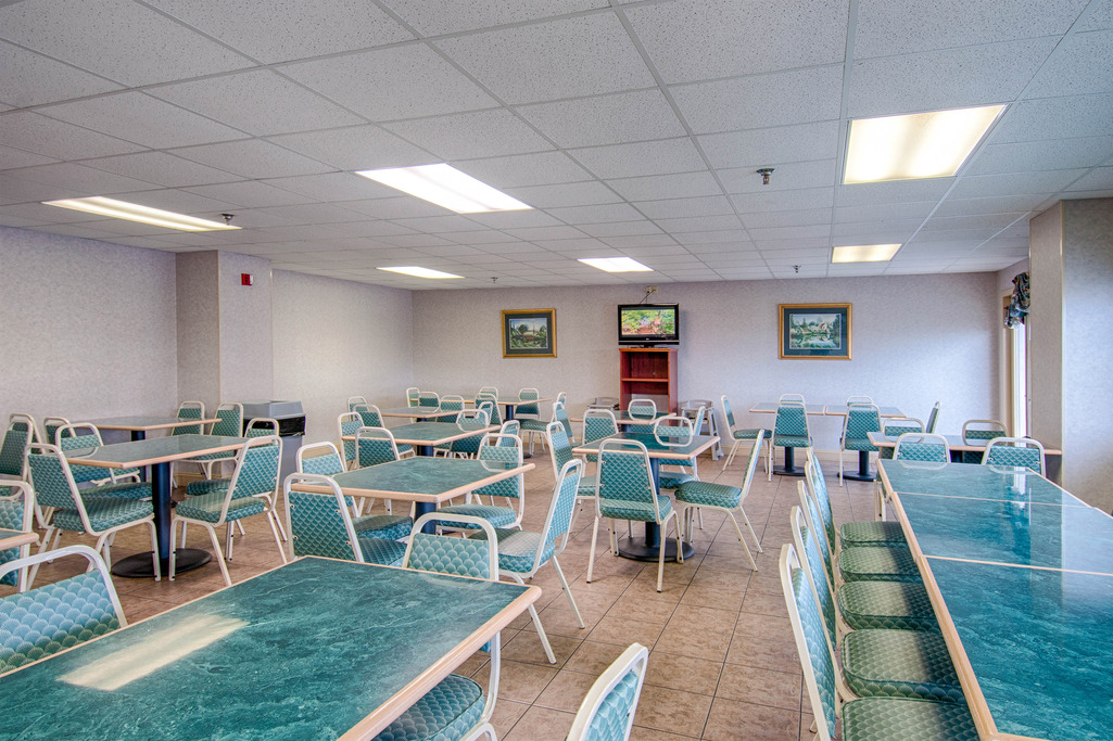 Park Tower Inn Pigeon Forge - Dining Area-1