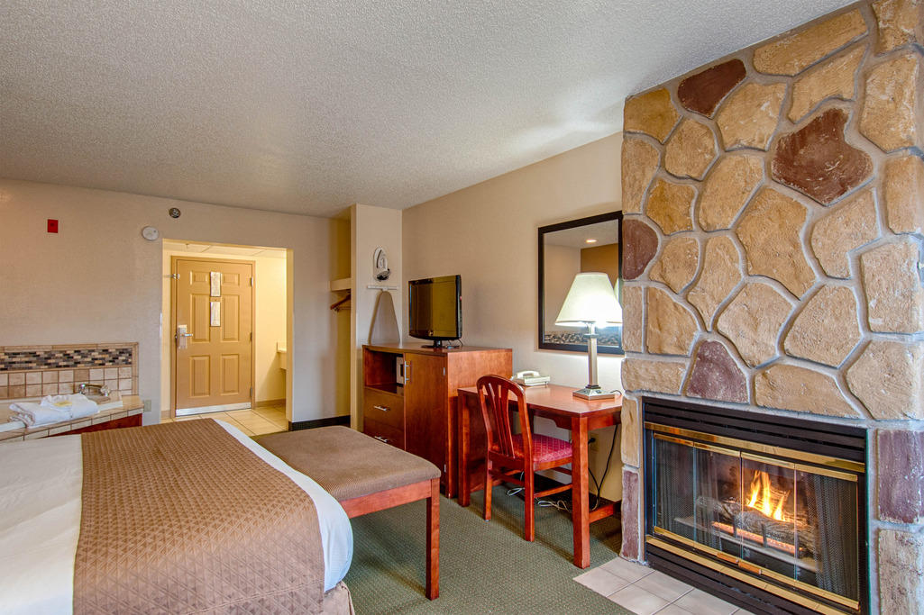 Park Tower Inn Pigeon Forge - Single Bedroom-5