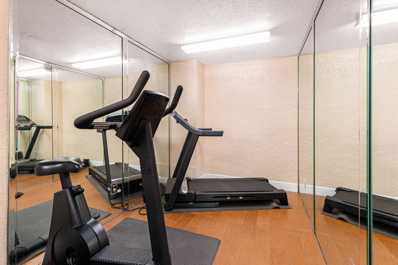 Quality Inn Orlando Airport - Fitness Facility-2