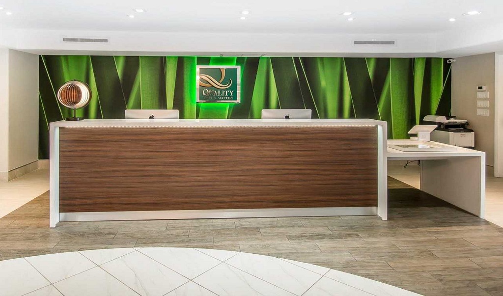 Quality Inn & Suites By The Parks - Reception