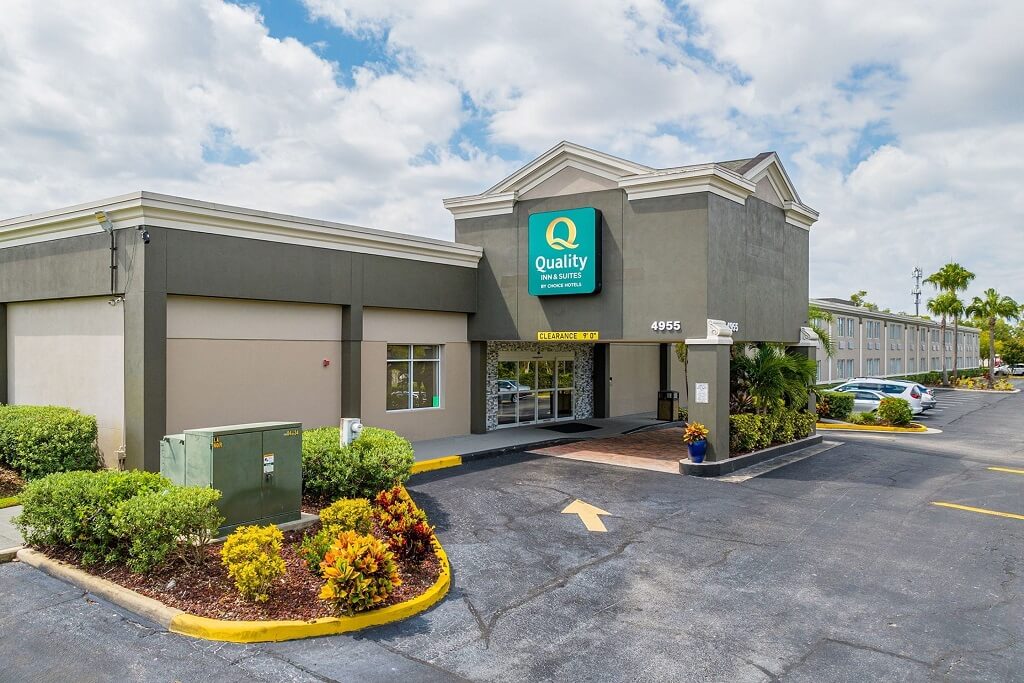 Quality Inn & Suites Near Fairgrounds Ybor City - Exterior