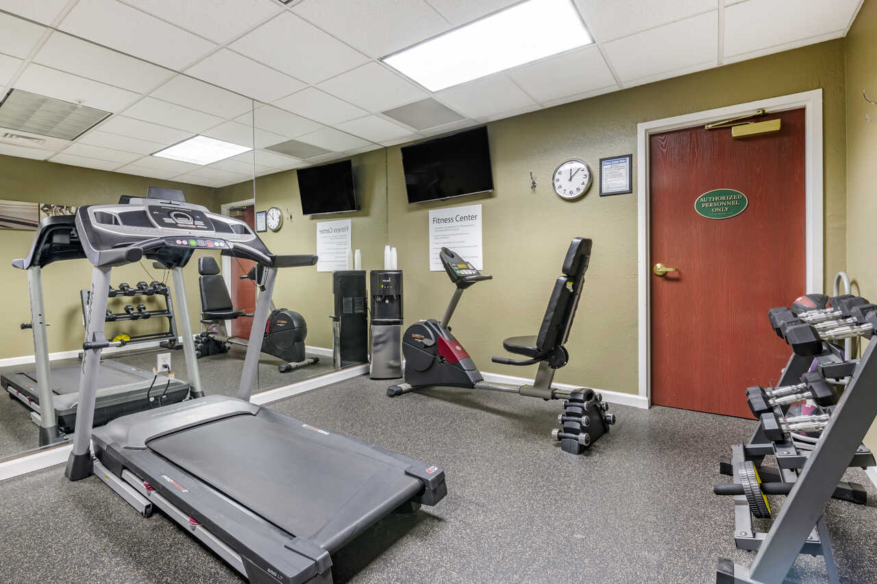 Quality Inn Zephyrhills - Fitness Area