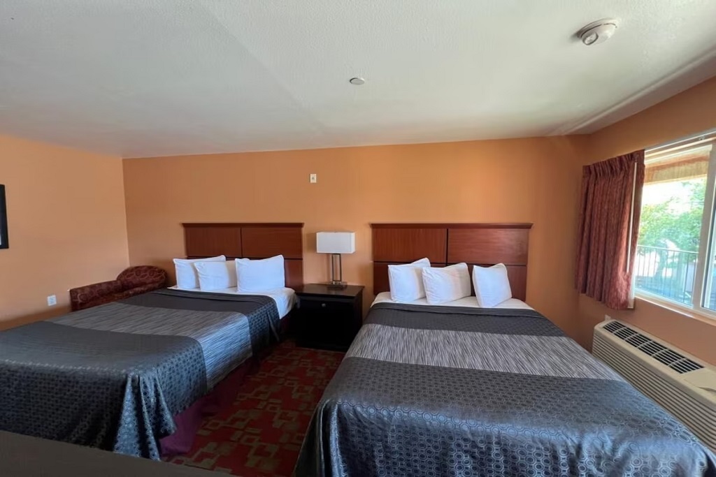 Rancho California Inn - Double Beds Room-6