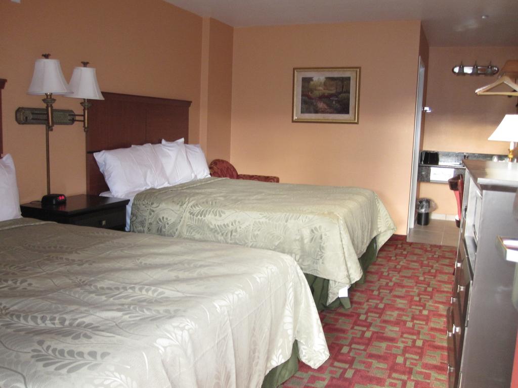 Rancho California Inn - Double Beds Room-5