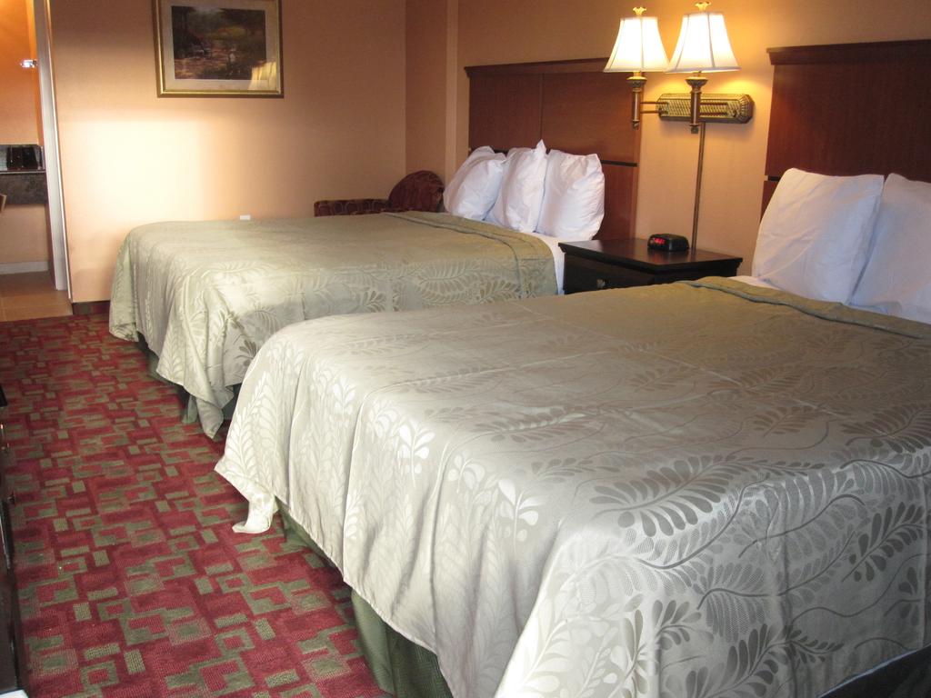 Rancho California Inn - Double Beds Room-3
