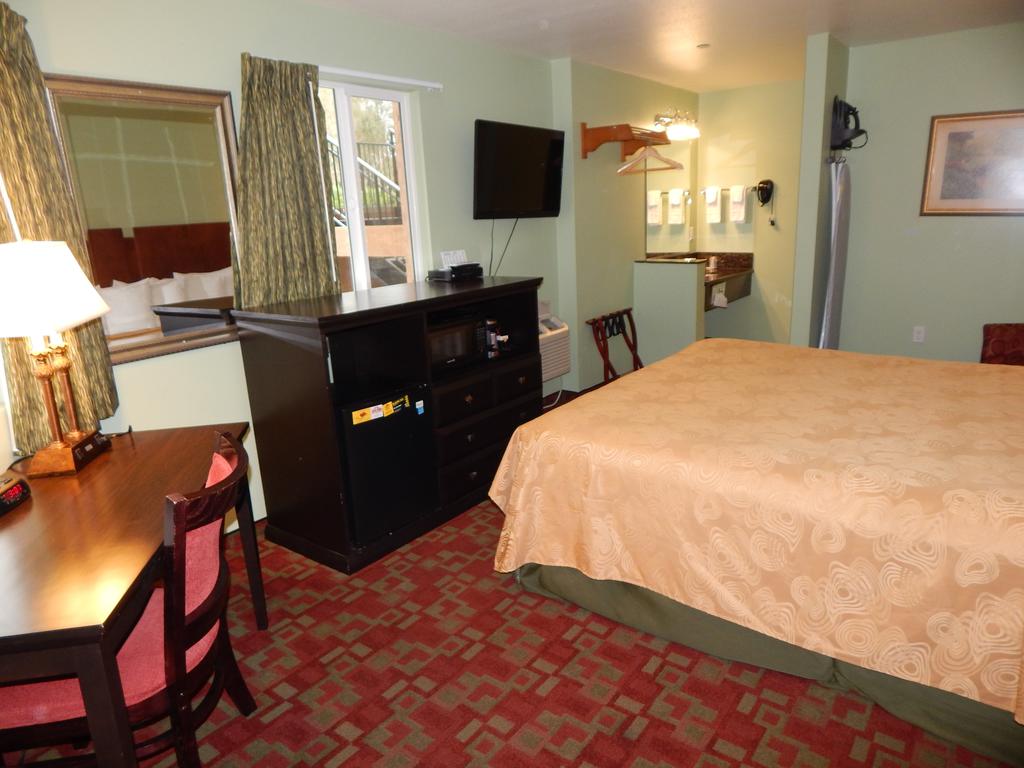 Rancho California Inn - Single Bed Room-3