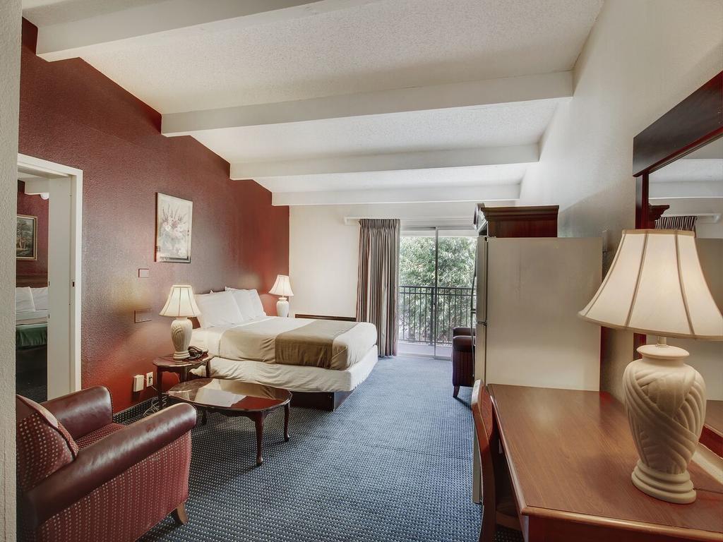 Red Carpet Inn Whippany - Single Bed Room-1