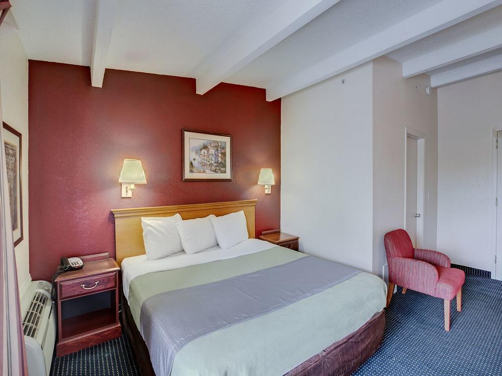 Red Carpet Inn Whippany - Single Bed Room-5