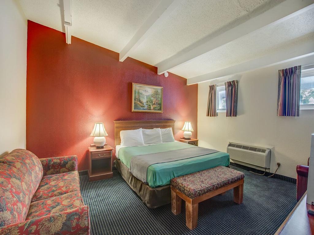 Red Carpet Inn Whippany - Single Bed Room-7